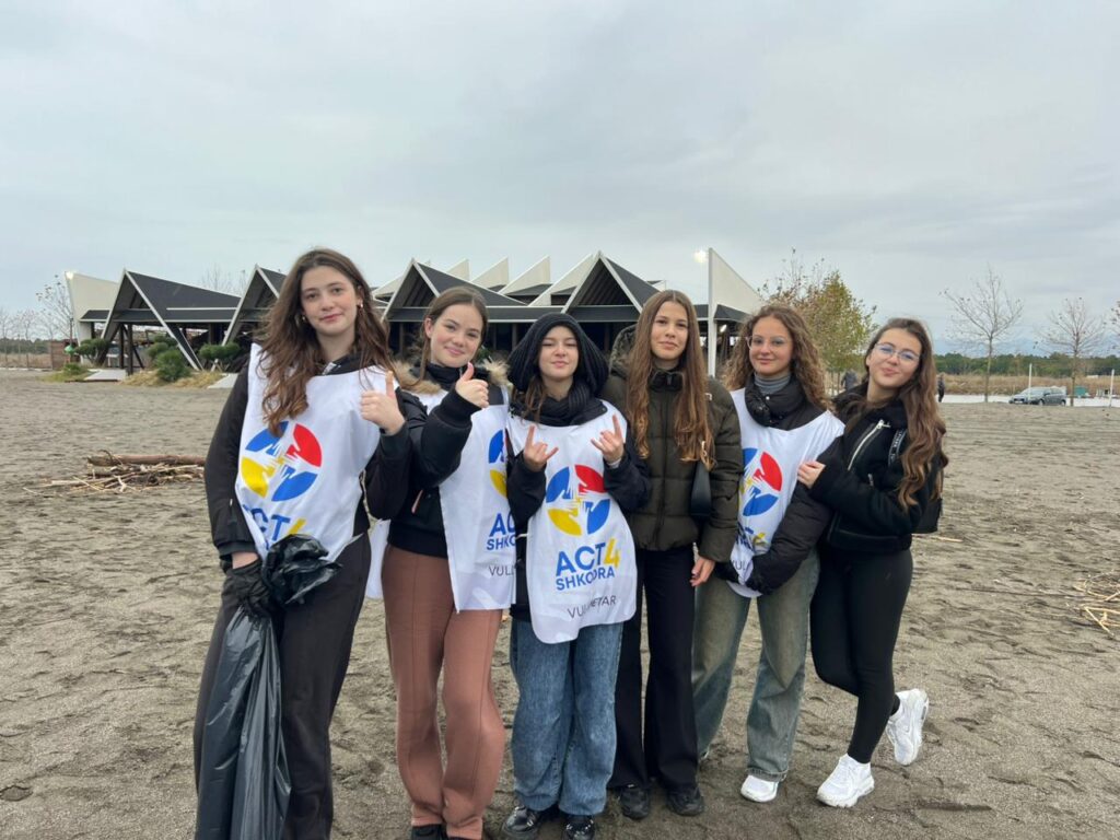 Aksione pastrimi dhe kujdesi ndaj natyrës